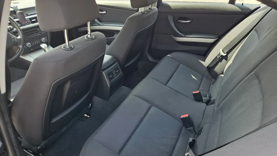 BMW Seria 3 318i