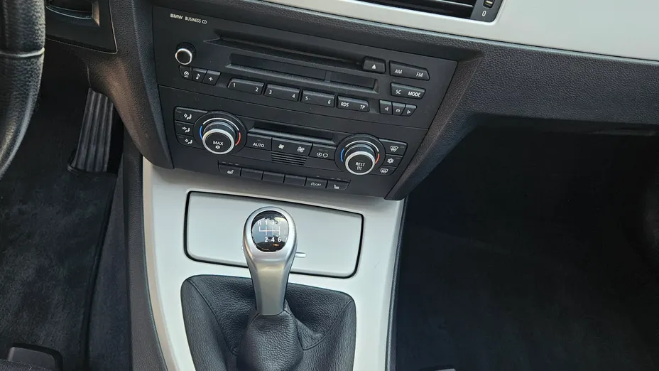 BMW Seria 3 318i