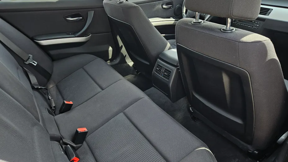BMW Seria 3 318i
