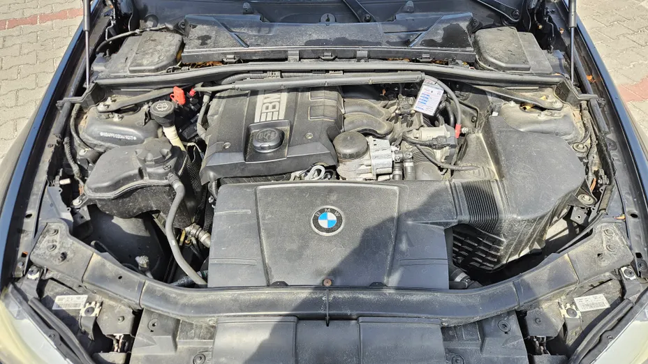 BMW Seria 3 318i