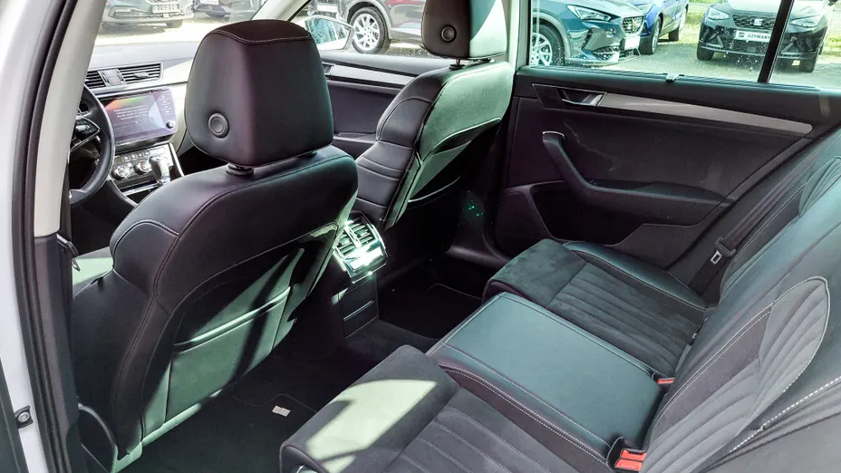 SKODA Superb Superb 2.0 TDI SCR 4x4 Style DSG
