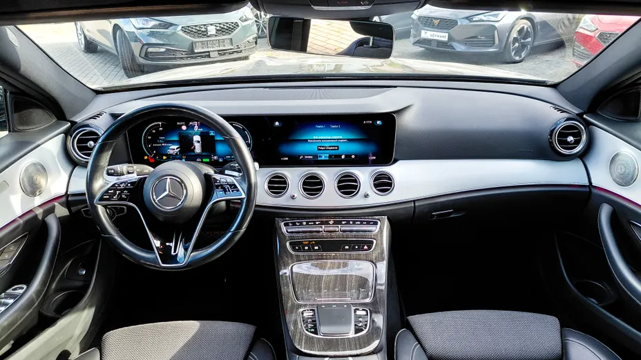 MERCEDES-BENZ E Klasa E 300 d 4-Matic Avantgarde