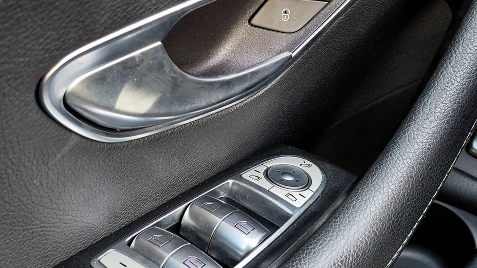 MERCEDES-BENZ E Klasa E 300 d 4-Matic Avantgarde