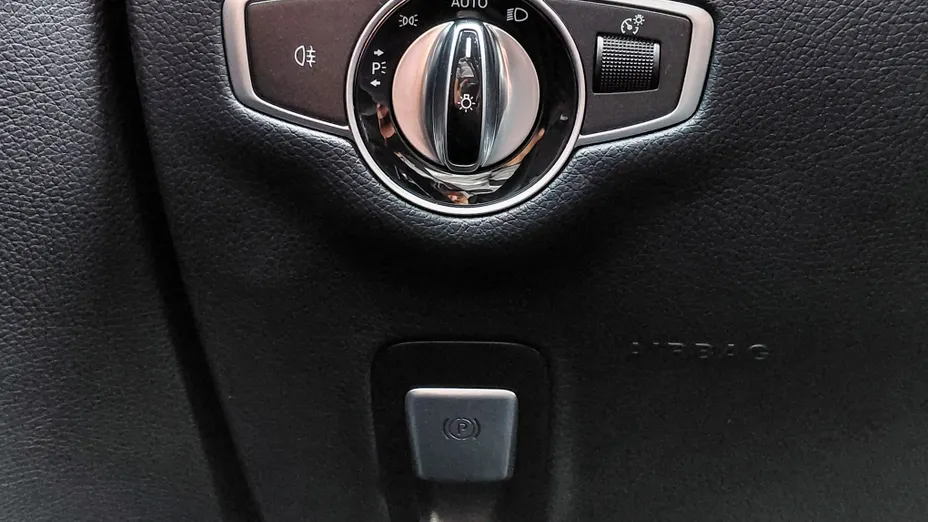 MERCEDES-BENZ E Klasa E 300 d 4-Matic Avantgarde