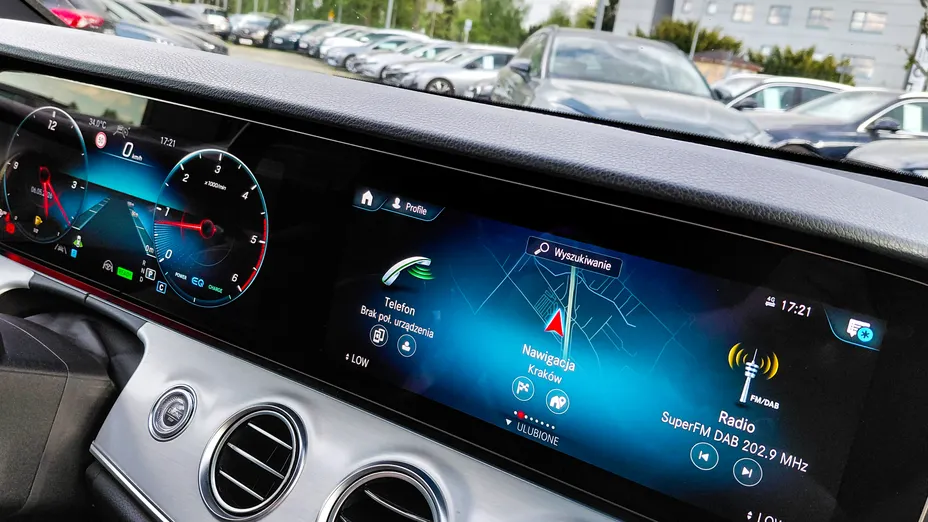 MERCEDES-BENZ E Klasa E 300 d 4-Matic Avantgarde