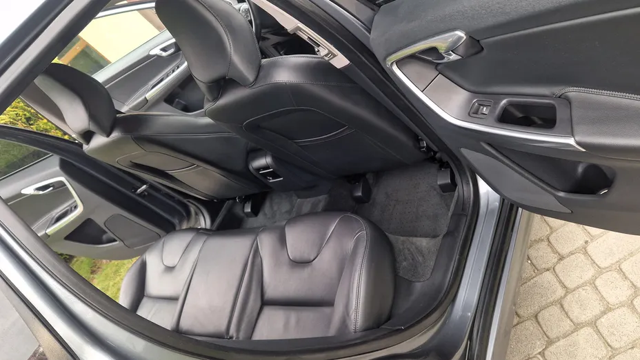 VOLVO XC60 XC60 2.4D AWD Summum aut