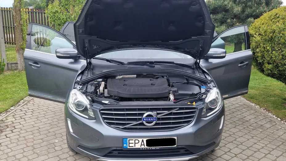 VOLVO XC60 XC60 2.4D AWD Summum aut