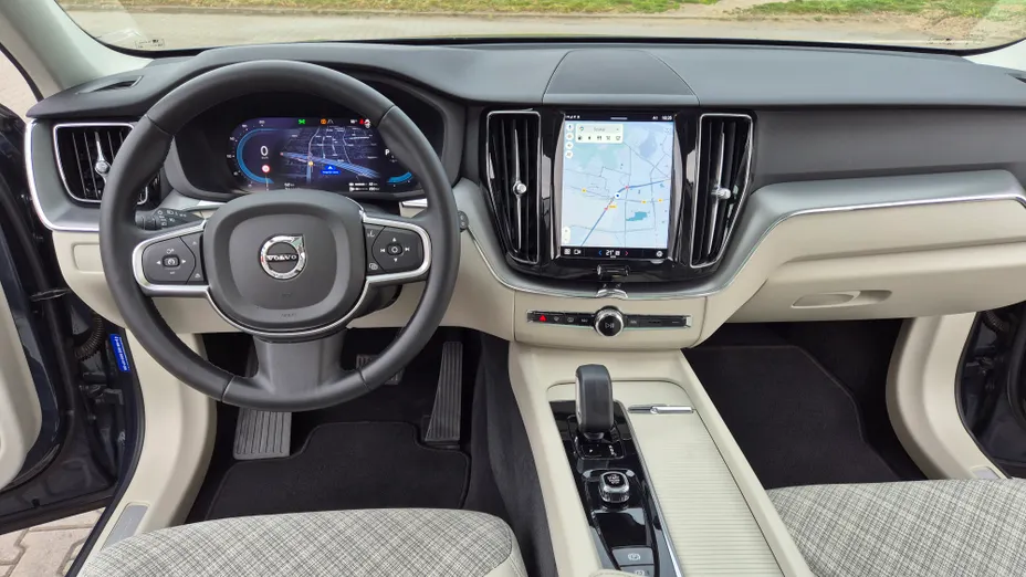 VOLVO XC60 XC60 T6 Plug-In Hybrid AWD Core aut