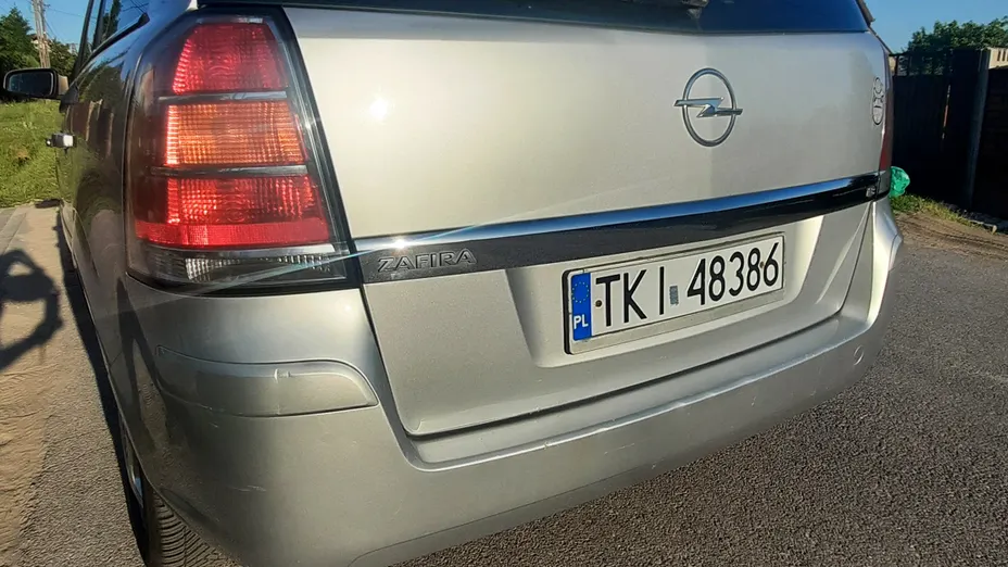 OPEL Zafira -