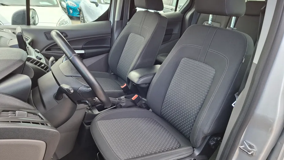 FORD Tourneo Connect Tourneo Connect 1.5 EcoBlue Trend PowerShift