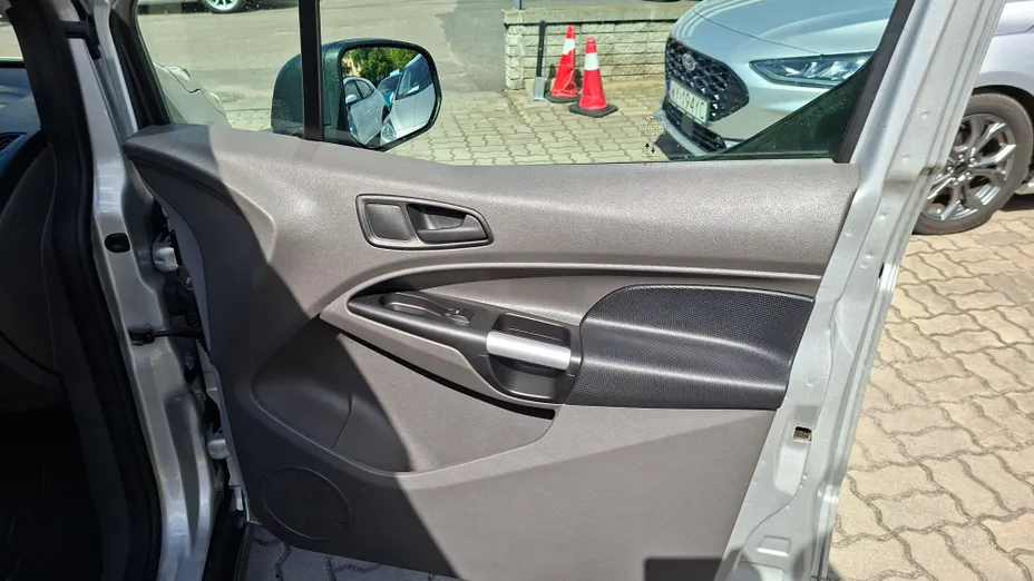 FORD Tourneo Connect Tourneo Connect 1.5 EcoBlue Trend PowerShift