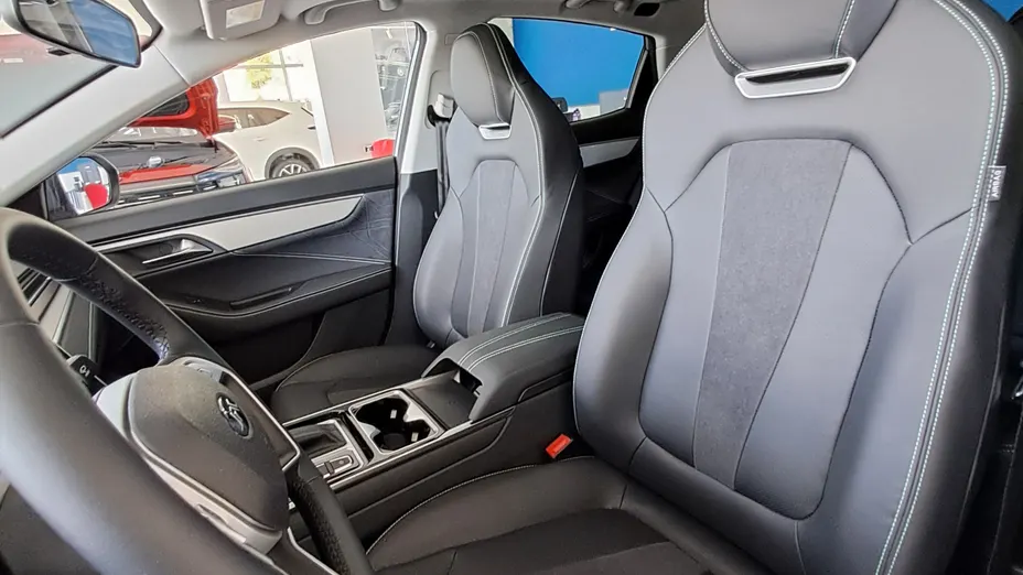 JAC J7 J7 Plus CVT Nowy