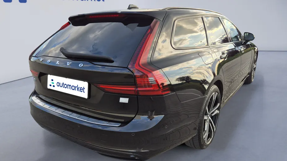 VOLVO V90 V90 T8 AWD Plug-In Hybrid R-Design aut