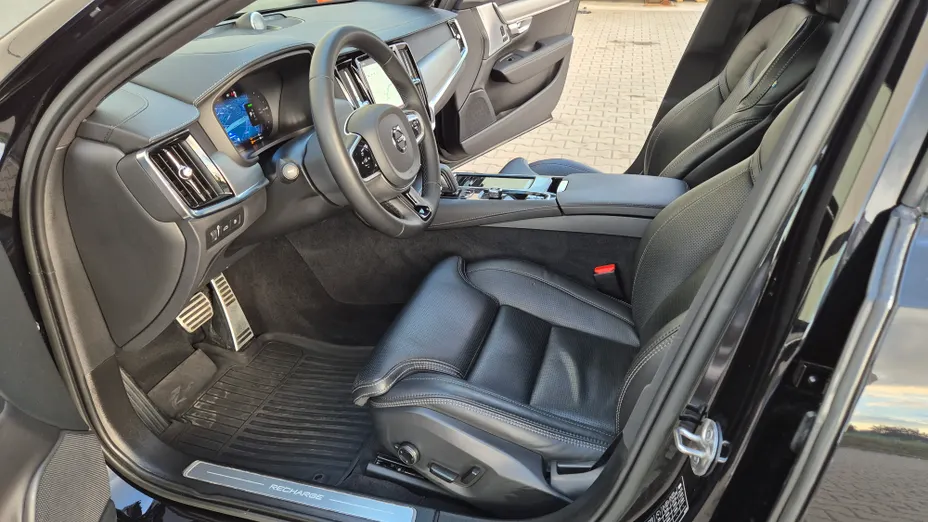 VOLVO V90 V90 T8 AWD Plug-In Hybrid R-Design aut
