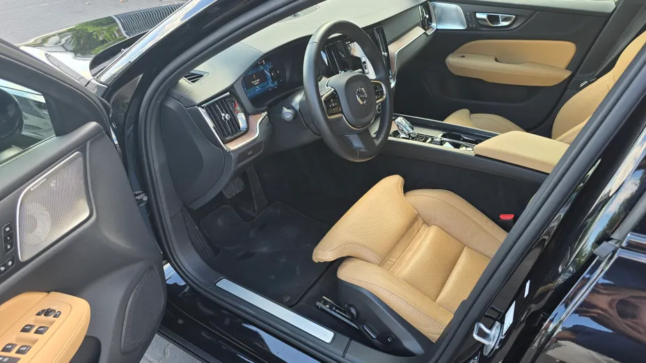 VOLVO V60 V60 B4 B Ultra Dark aut