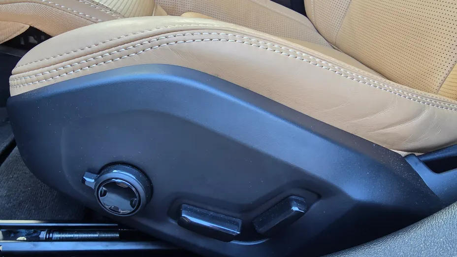 VOLVO V60 V60 B4 B Ultra Dark aut