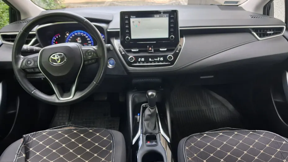 TOYOTA Corolla -