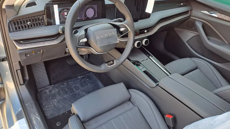 SKODA Superb Superb 2.0 TDI SCR 4x4 L&K DSG Nowy