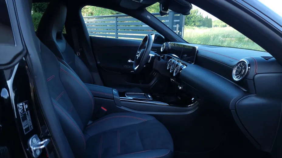 MERCEDES-BENZ CLA CLA 200 mHEV AMG Line 7G-DCT