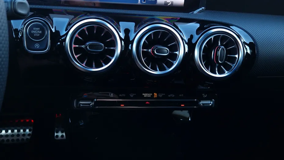 MERCEDES-BENZ CLA CLA 200 mHEV AMG Line 7G-DCT