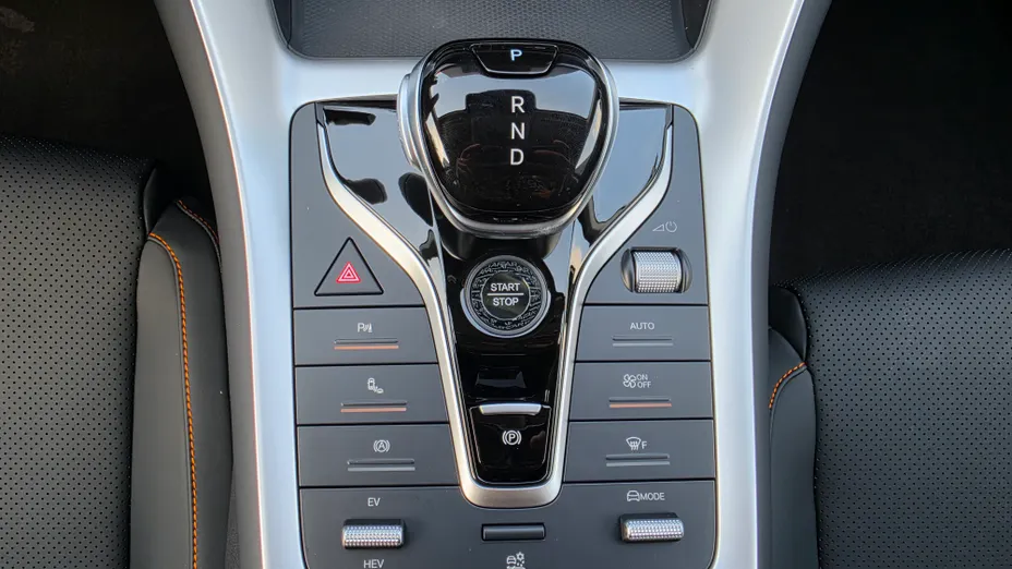 BYD Sealion 5 Sealion 5 DM-i 1.5 Design Nowy