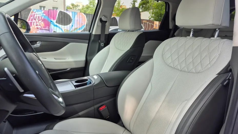 HYUNDAI Santa Fe Santa Fe 1.6 T-GDI HEV Platinum 4WD aut