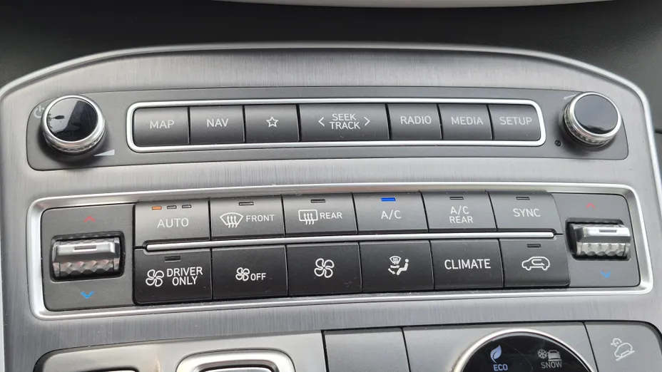 HYUNDAI Santa Fe Santa Fe 1.6 T-GDI HEV Platinum 4WD aut