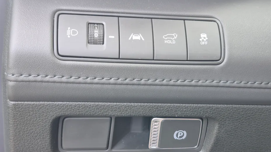 HYUNDAI Santa Fe Santa Fe 1.6 T-GDI HEV Platinum 4WD aut