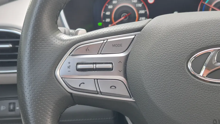 HYUNDAI Santa Fe Santa Fe 1.6 T-GDI HEV Platinum 4WD aut