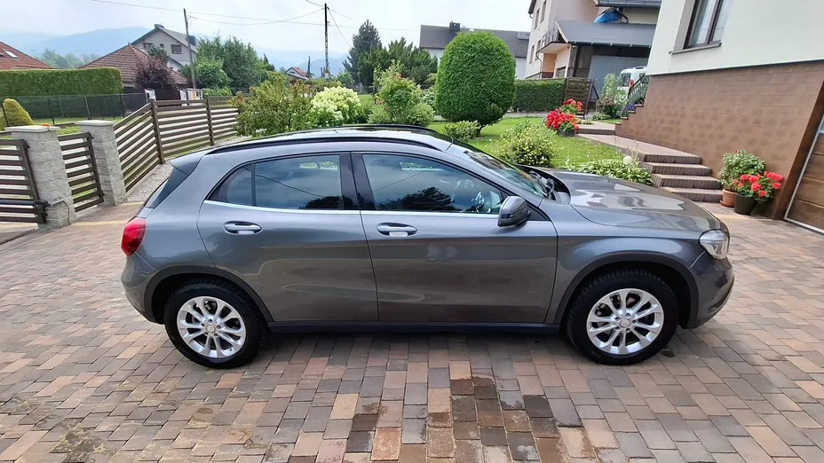 MERCEDES-BENZ GLA GLA 180 Urban