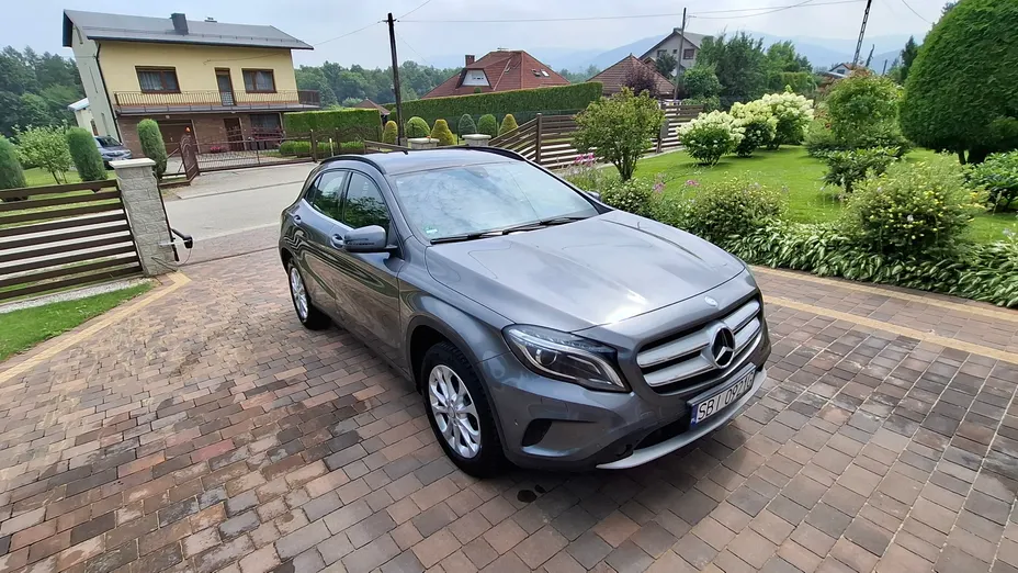 MERCEDES-BENZ GLA GLA 180 Urban