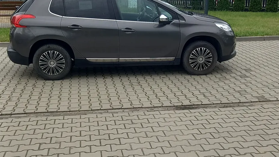 PEUGEOT 2008 2008 1.2 Pure Tech Access