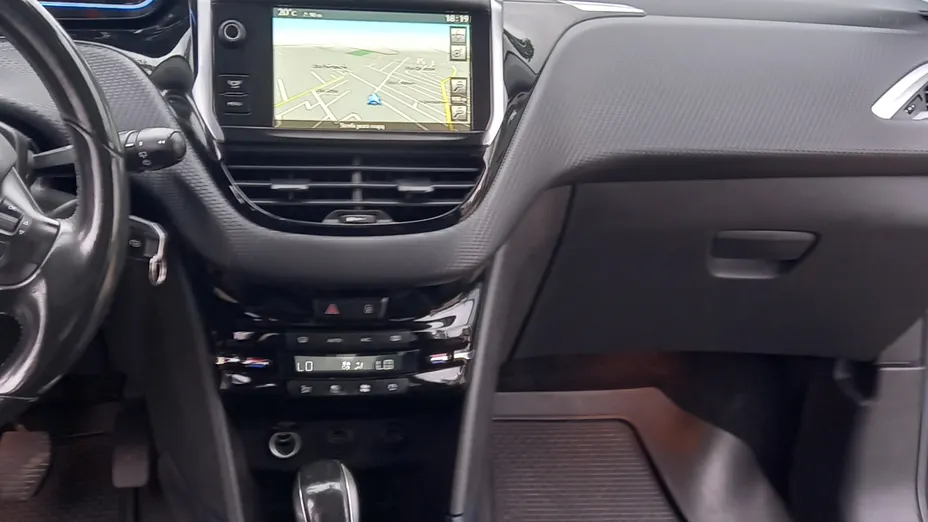 PEUGEOT 2008 2008 1.2 Pure Tech Access