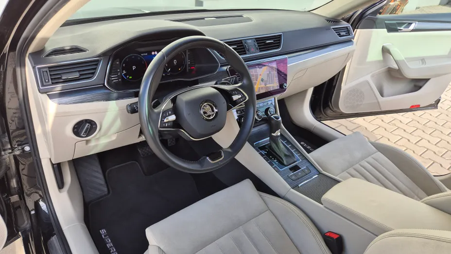 SKODA Superb Superb 2.0 TSI Style DSG
