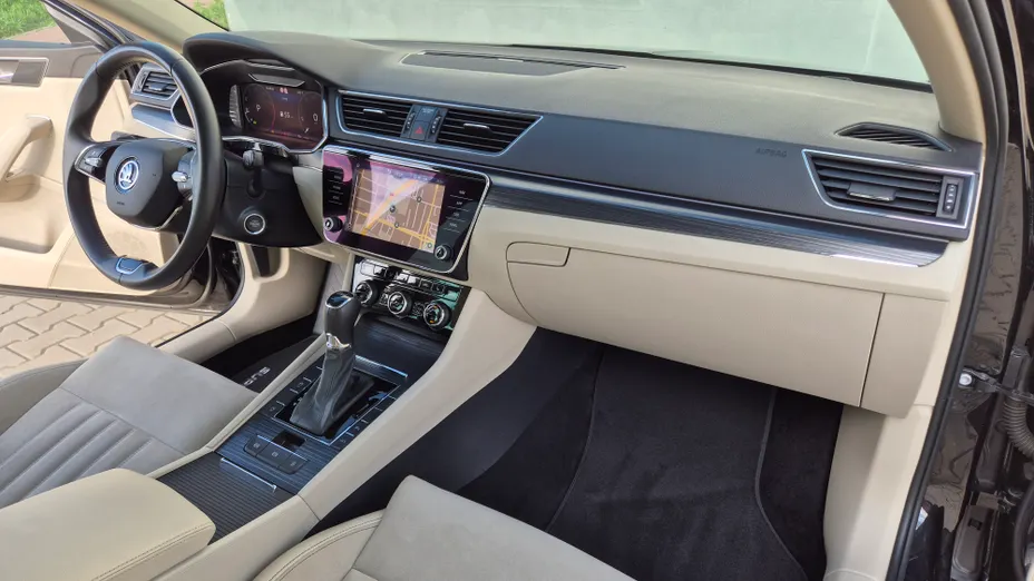 SKODA Superb Superb 2.0 TSI Style DSG