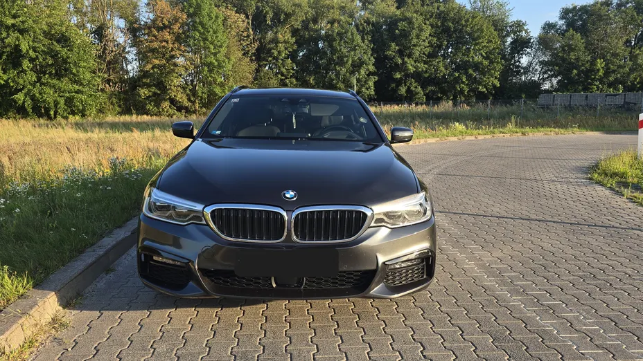 BMW Seria 5 520d xDrive M Sport sport-aut
