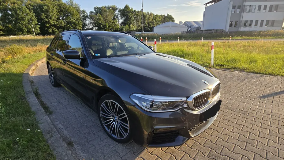 BMW Seria 5 520d xDrive M Sport sport-aut