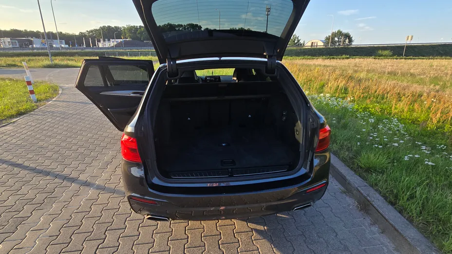 BMW Seria 5 520d xDrive M Sport sport-aut