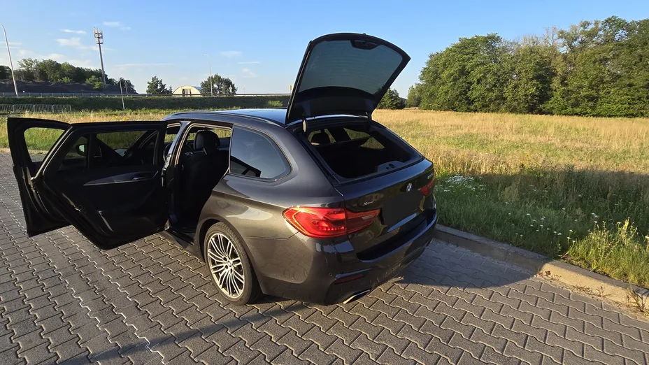 BMW Seria 5 520d xDrive M Sport sport-aut