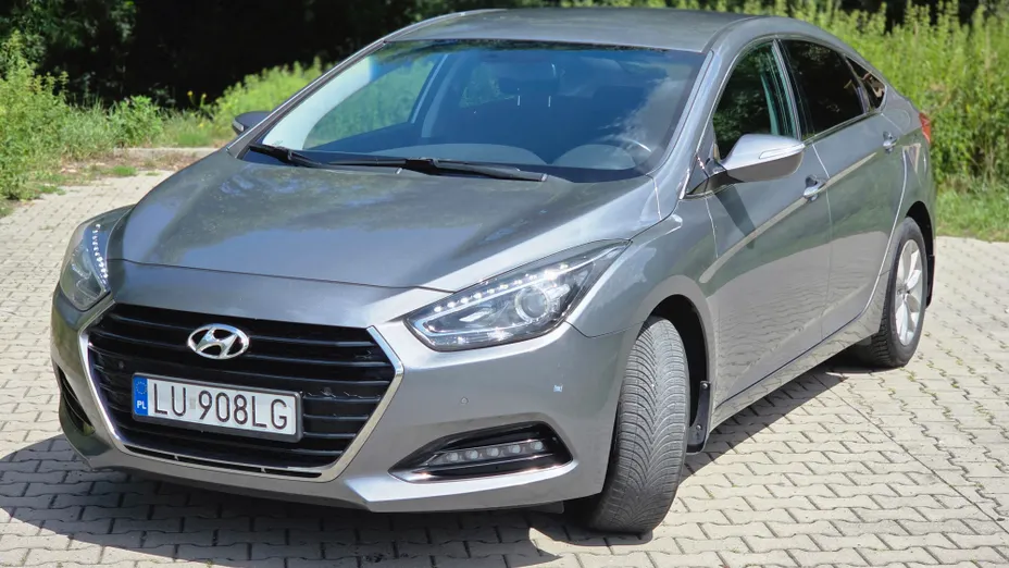 HYUNDAI i40 -