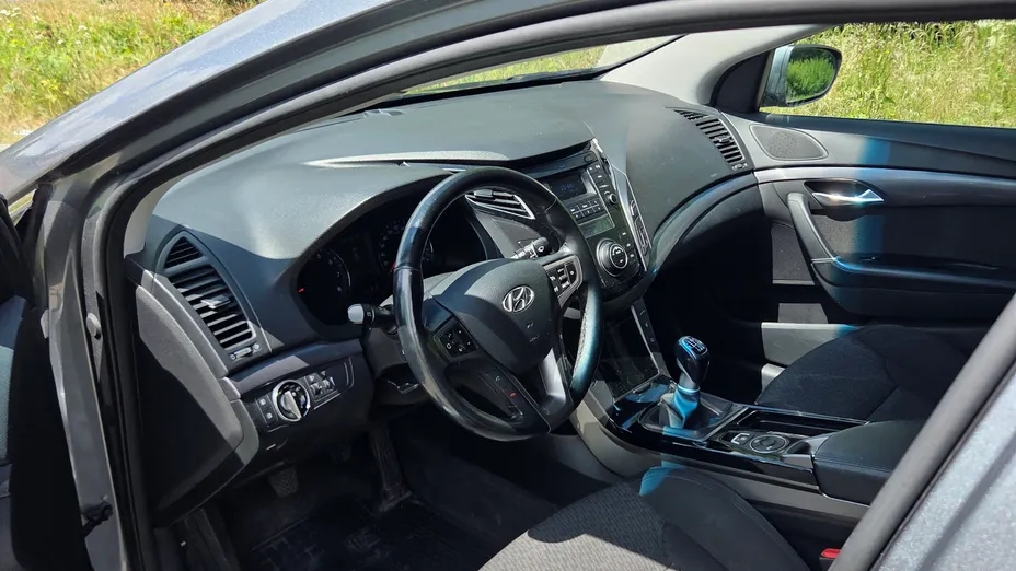 HYUNDAI i40 -