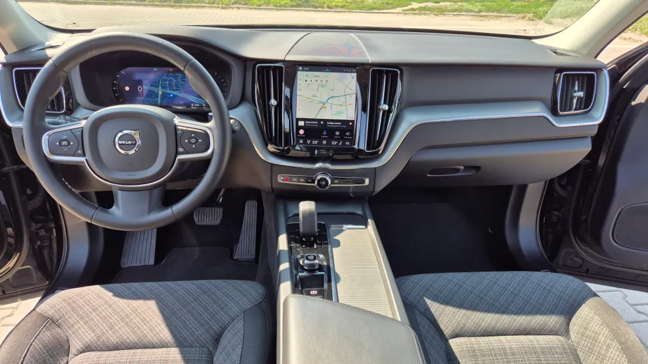 VOLVO XC60 XC60 T6 Plug-In Hybrid AWD Core aut
