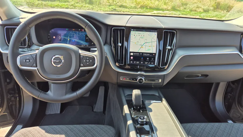 VOLVO XC60 XC60 T6 Plug-In Hybrid AWD Core aut
