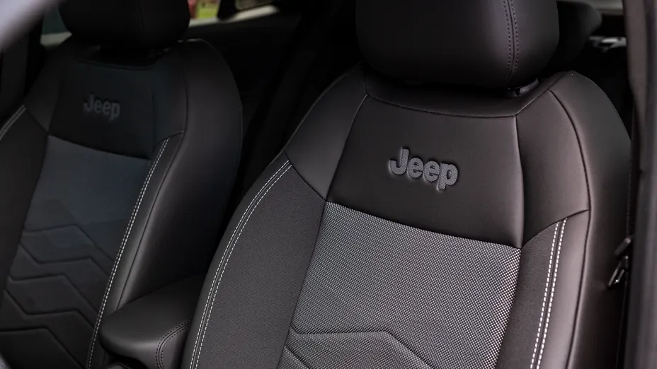 JEEP Avenger Avenger 1.2 T3 mHEV Black Edition FWD eDCT6 Nowy