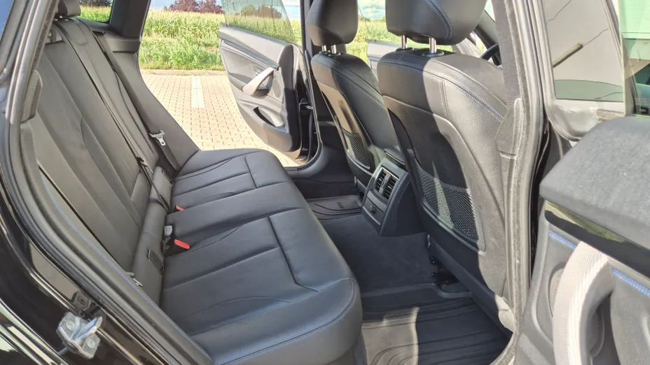 BMW Seria 3 Gran Turismo 320i xDrive M Sport aut