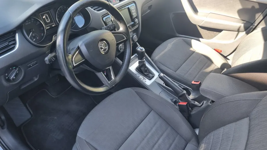 SKODA Octavia Octavia 1.4 TSI Ambition DSG