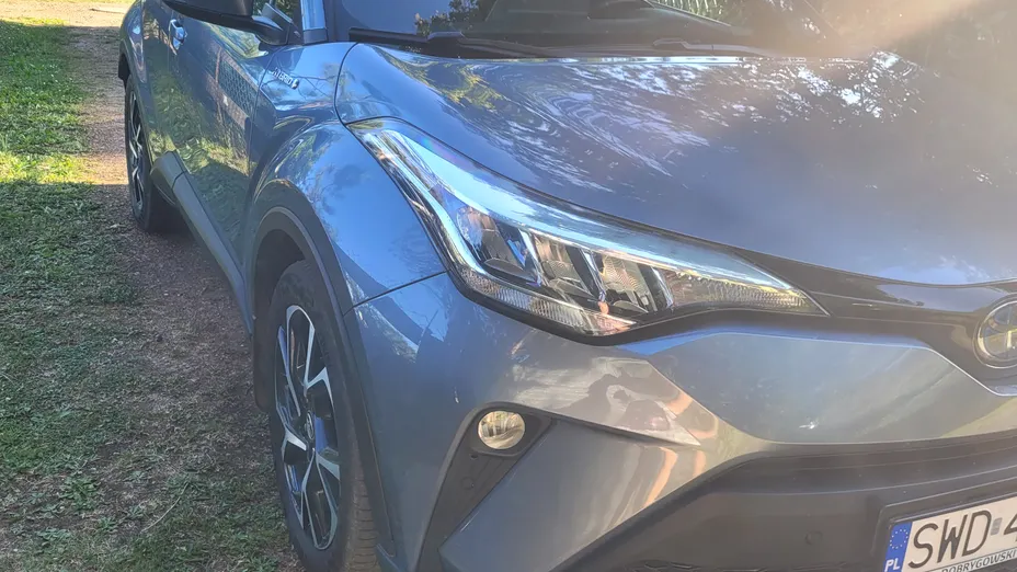 TOYOTA C-HR -