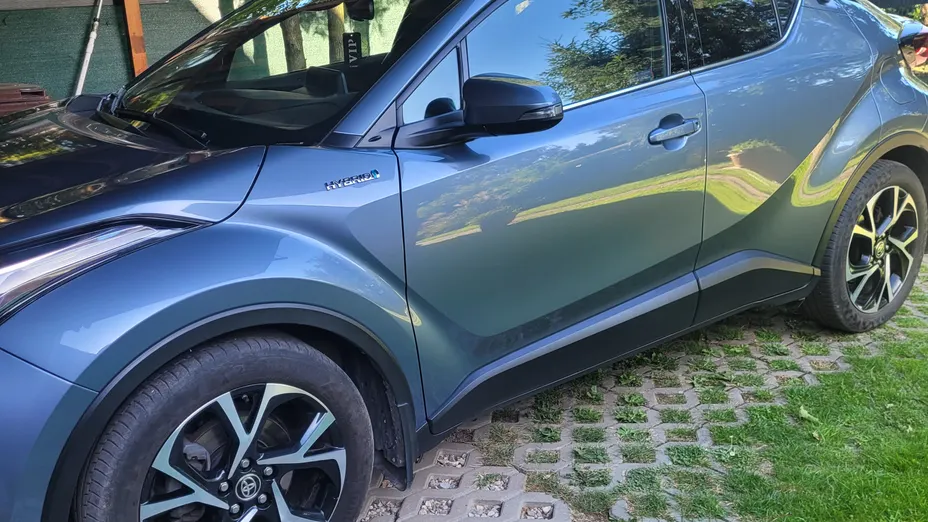 TOYOTA C-HR -