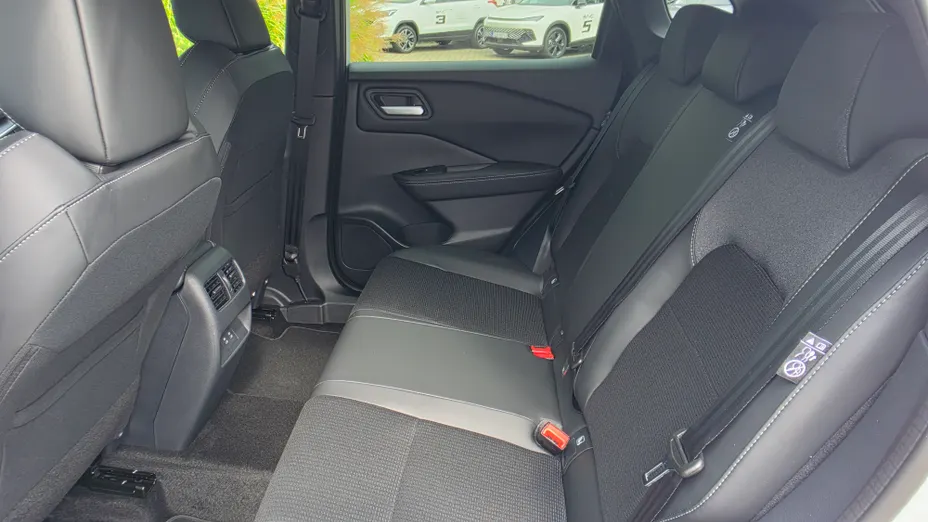 NISSAN Qashqai Qashqai 1.3 DIG-T mHEV N-Connecta Xtronic Nowy