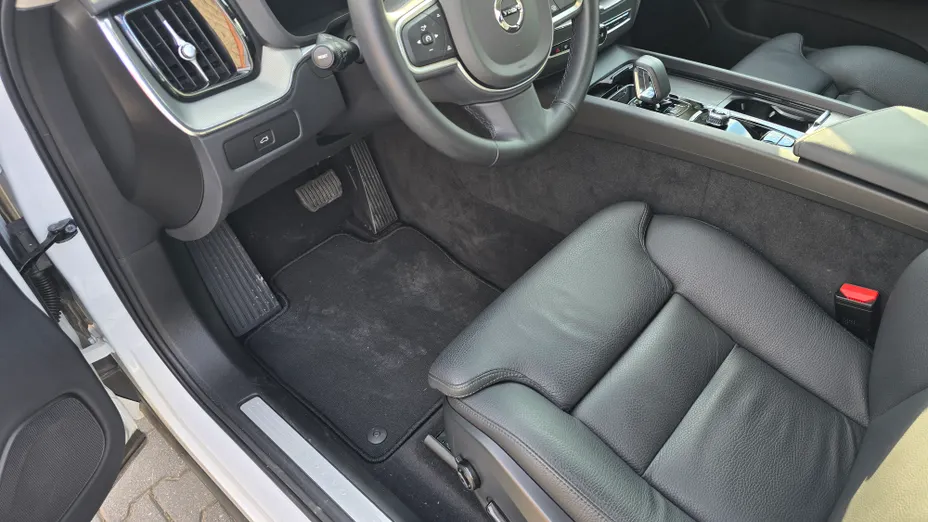 VOLVO XC60 XC60 B5 B AWD Core aut